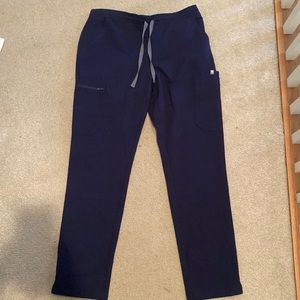 Figs Scrub Bottoms Straight Leg Skinny in Navy Blue